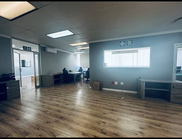 296M² OFFICE TO LET IN RIVONIA